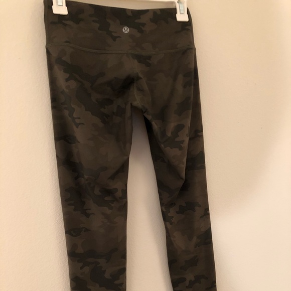 lululemon athletica Pants - Size 4 lululemon luxtreme Wunder Under cameo pants